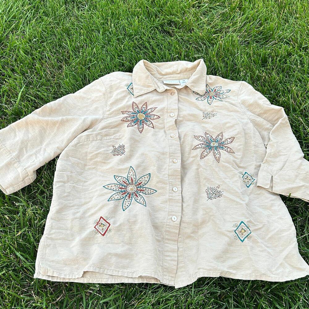 Alfred Dunner Beige Embroidered Floral Button-Up Blouse